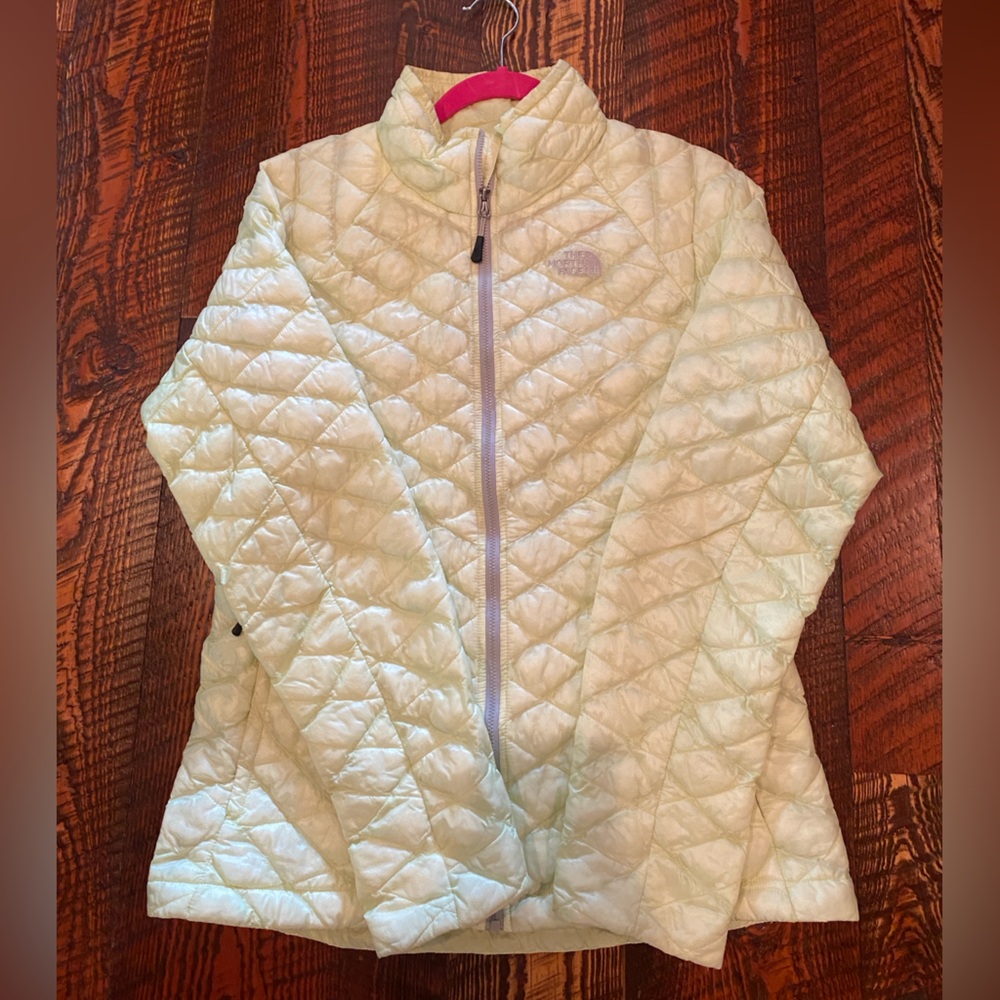 NORTH FACE YELLOW PUFFER JACKET MEDIUM